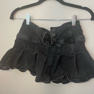 UO Denim Button-Front Kilt Skirt
